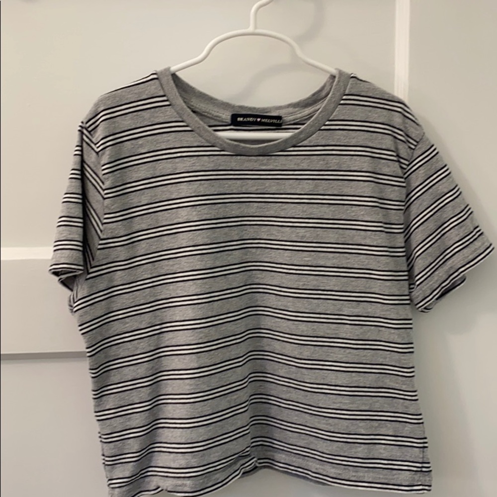 Brandy Melville Cropped T-shirt